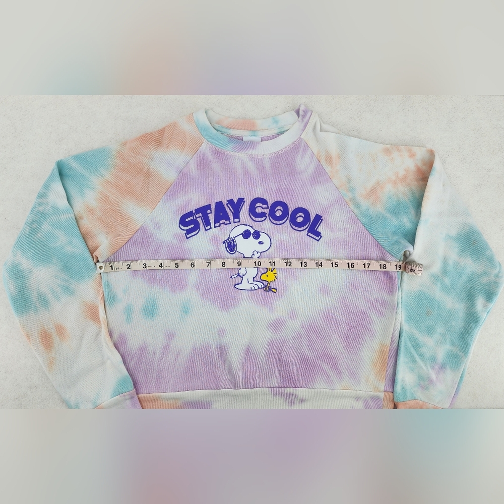 Peanuts Snoopy Tie Dye Sweatshirt Women's Size Small Stay Cool - Picture 5 of 6